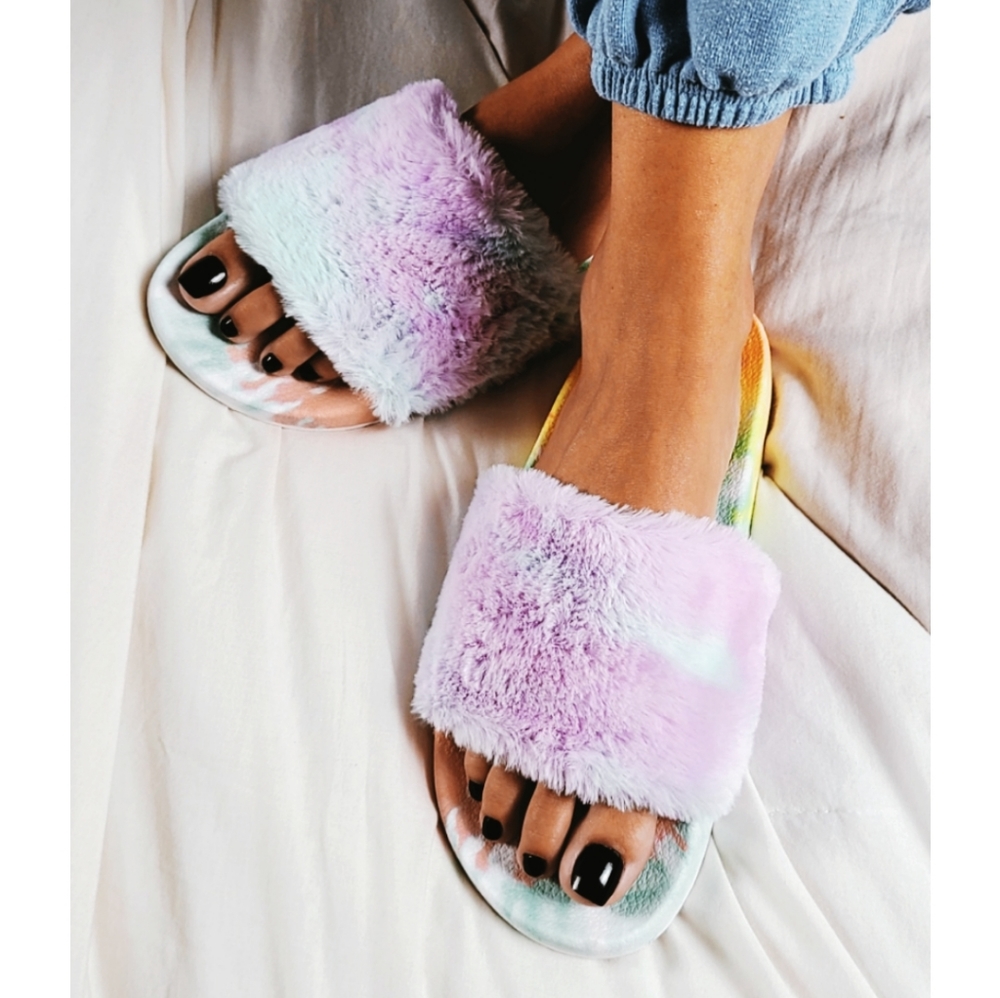 🚨END OF SUMMER SALE tie dye slides - Picture 2 of 4